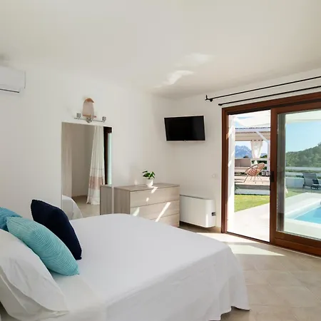 Fc - Elegante Con Piscina Privata